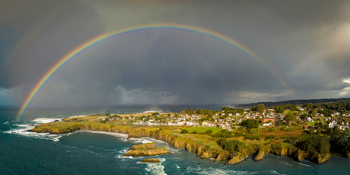 Full rainbow over Mendocino